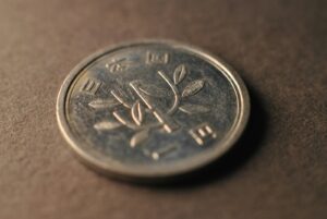 テーブルの上の硬貨